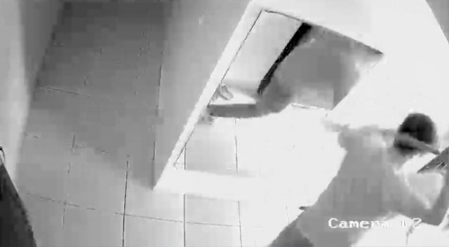 Öfkeli adam, evine girdiği kadını öldüresiye dövdü Öfkeli adam, evine girdiği kadını öldüresiye dövdü