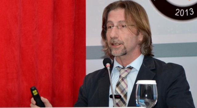Prof. Dr. Ercüment Ovalı sessizliğini bozdu: 2 milyon doz aşı ürettik Prof. Dr. Ercüment Ovalı sessizliğini bozdu: 2 milyon doz aşı ürettik