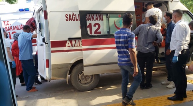 Siirt’te traktör devrildi: 3 yaralı Siirt’te traktör devrildi: 3 yaralı