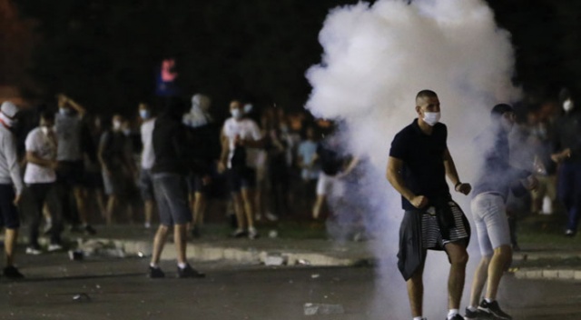Sırbistan’daki protestolar devam ediyor Sırbistan’daki protestolar devam ediyor