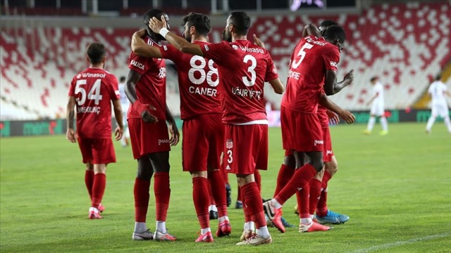 Sivasspor evinde kazandı Sivasspor evinde kazandı