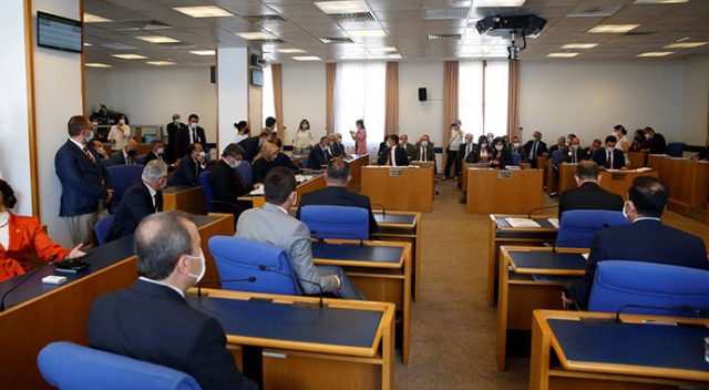 Sosyal medyaya ilişkin düzenlemeleri içeren kanun teklifi TBMM Adalet Komisyonunda Sosyal medyaya ilişkin düzenlemeleri içeren kanun teklifi TBMM Adalet Komisyonunda