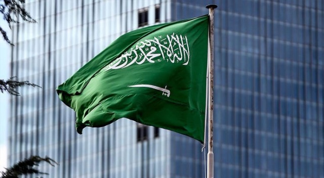 Suudi Arabistan'da yolsuzlukları eleştiren gazeteci, hapisten çıktıktan sonra Covid-19'dan öldü Suudi Arabistan'da yolsuzlukları eleştiren gazeteci, hapisten çıktıktan sonra Covid-19'dan öldü
