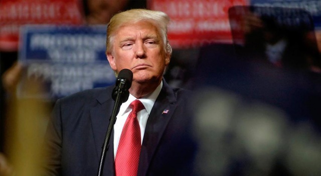 Trump, kamuoyu yoklamalarında Biden’ın gerisinde kalınca kampanya direktörünü görevden aldı