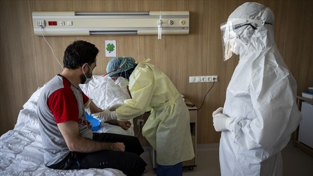 Türkiye&#039;de Covid-19&#039;dan bugün 16 kişi hayatını kaybetti