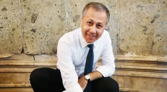 Vali Yerlikaya, Ayasofya'nın meşhur kedisiyle ilgilendi