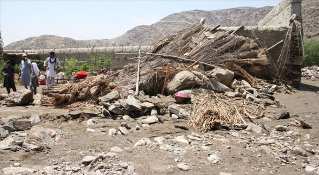 Afganistan'daki sel felaketinde hayatını kaybedenlerin sayısı 70'e çıktı
