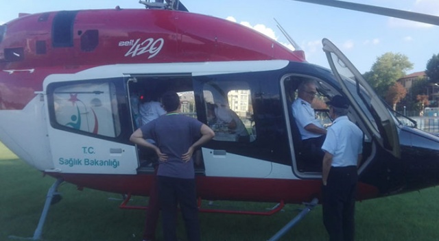 Ambulans helikopter 2 günlük bebek için havalandı