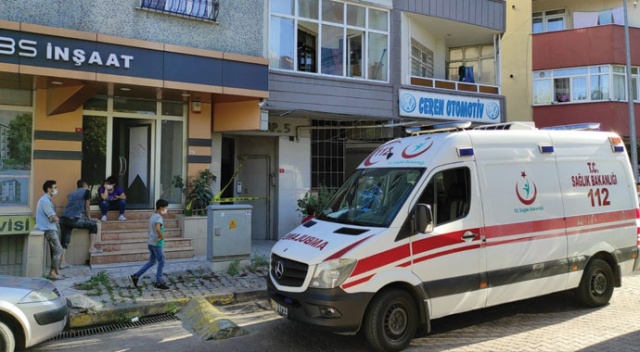 Aynı evde kalan 5 kişi kavga etti: 1 ölü, 1 yaralı
