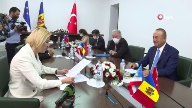 Bakan Çavuşoğlu, Gagauz Özerk Yeri Başkanı Vlah ile görüştü Bakan Çavuşoğlu, Gagauz Özerk Yeri Başkanı Vlah ile görüştü