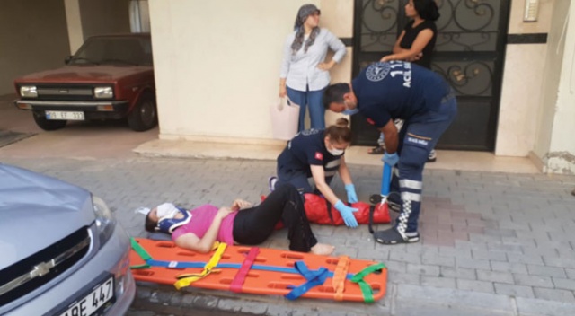Balkonda çamaşır toplarken yere çakıldı Balkonda çamaşır toplarken yere çakıldı
