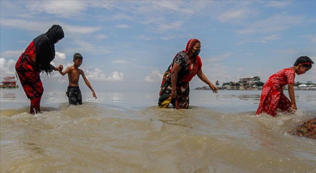 Bangladeş&#039;teki sellerde ölü sayısı 251&#039;e yükseldi