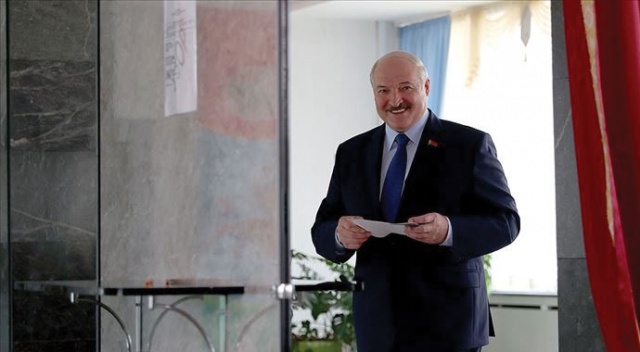 Belarus’ta sandık çıkış anketlerine göre cumhurbaşkanlığı seçiminin galibi Lukaşenko Belarus’ta sandık çıkış anketlerine göre cumhurbaşkanlığı seçiminin galibi Lukaşenko
