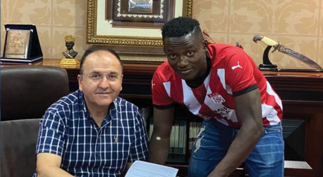 Casimir Ninga resmen Sivasspor’da