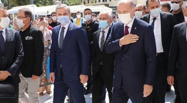 Cumhurbaşkanı Erdoğan cuma namazını Eyüpsultan'da kıldı Cumhurbaşkanı Erdoğan cuma namazını Eyüpsultan'da kıldı