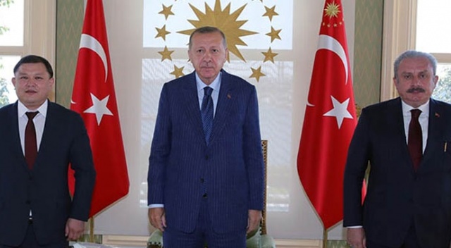 Cumhurbaşkanı Erdoğan, Kırgızistan Meclis Başkanı Cumabekov'u kabul etti Cumhurbaşkanı Erdoğan, Kırgızistan Meclis Başkanı Cumabekov'u kabul etti