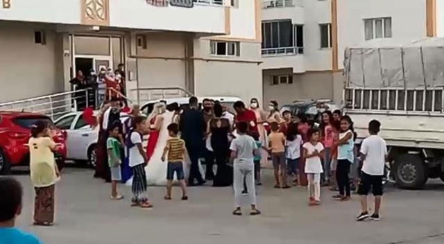 Diyarbakır'da 'korona halayları' devam ediyor Diyarbakır'da 'korona halayları' devam ediyor