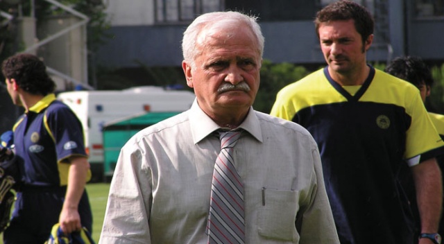 Fenerbahçe'nin eski hocası Tamer Güney hayatını kaybetti Fenerbahçe'nin eski hocası Tamer Güney hayatını kaybetti