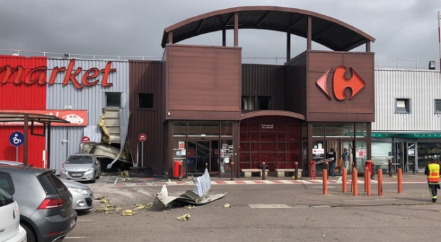 Fransa’da ATM’ye bombalı saldırı