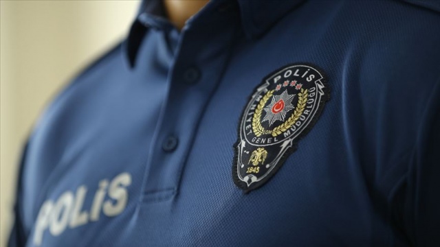 Görevlerinden uzaklaştırılan polislere sosyal medyadan destek Görevlerinden uzaklaştırılan polislere sosyal medyadan destek