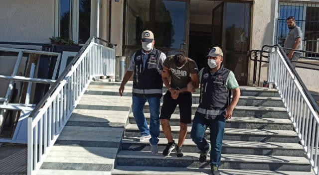 Hırsızlık şüphelisi saklandığı camide yakalandı