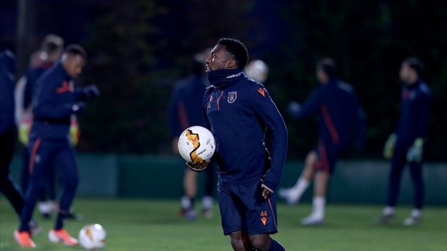 İstanbul Başakşehir, Azubuike&#039;nin bonservisini aldı