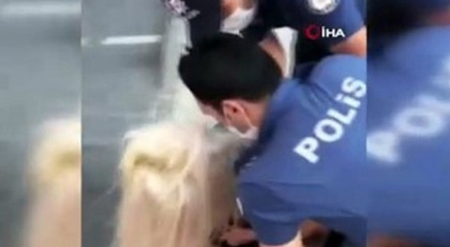 İstanbul Valiliği, 2 polisin göreve iade edildiğini duyurdu