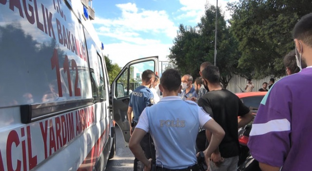 Kavgayı ayırmak isterken bıçaklandı