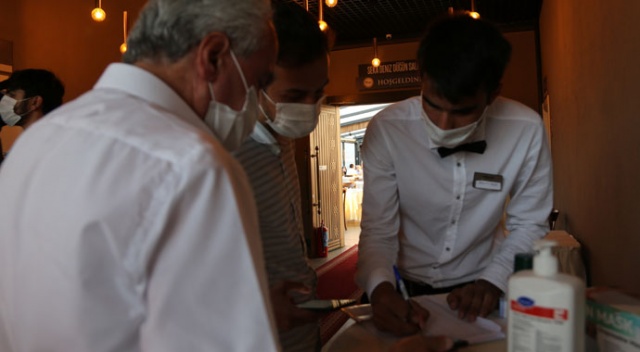 Kocaeli'nde koronavirüs tedbirlerine uymayan 68 kişiye para cezası Kocaeli'nde koronavirüs tedbirlerine uymayan 68 kişiye para cezası