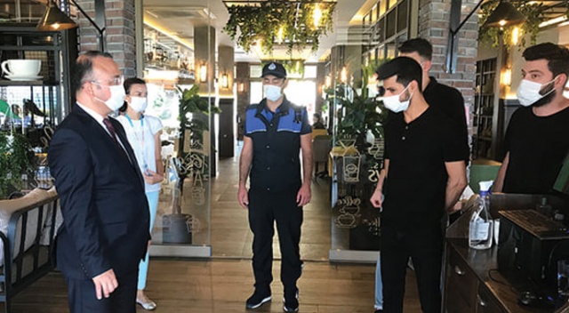 Koronavirüs denetiminde kafe tuvaletinde dikkat çeken yazı Koronavirüs denetiminde kafe tuvaletinde dikkat çeken yazı