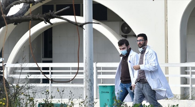 Lübnan Sağlık Bakanı: Beyrut'ta Kovid-19 hastalarına ayrılan yatakların yarısı doldu Lübnan Sağlık Bakanı: Beyrut'ta Kovid-19 hastalarına ayrılan yatakların yarısı doldu