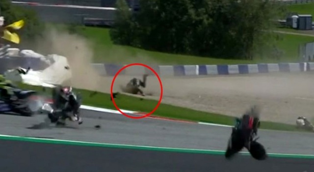 Moto GP'de yaşanan kazada efsane pilot Valentino Rossi, ölümden döndü