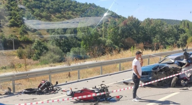Otomobil ile motosiklet çarpıştı: 2 ölü, 2 yaralı Otomobil ile motosiklet çarpıştı: 2 ölü, 2 yaralı