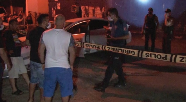 Pendik’te silahlı kavgada yaralan şahıs kaçarken kaza yaptı: 1 ağır yaralı Pendik’te silahlı kavgada yaralan şahıs kaçarken kaza yaptı: 1 ağır yaralı