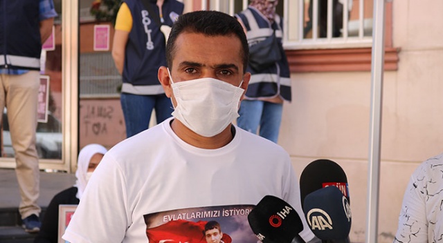 PKK'lı teröristlerden hain plan! Evlat nöbetindeki babaya pusu kurdular PKK'lı teröristlerden hain plan! Evlat nöbetindeki babaya pusu kurdular