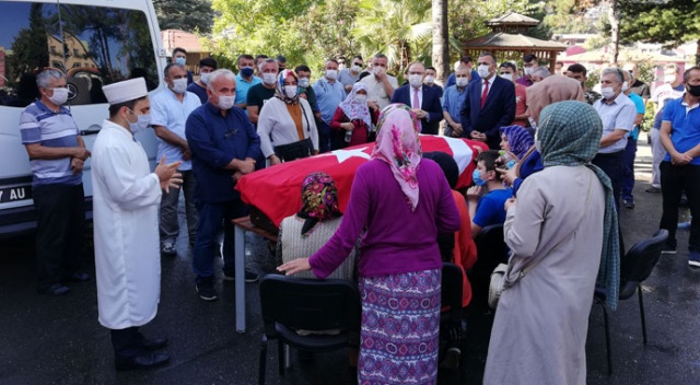 Polis memuru son yolculuğuna uğurlandı Polis memuru son yolculuğuna uğurlandı