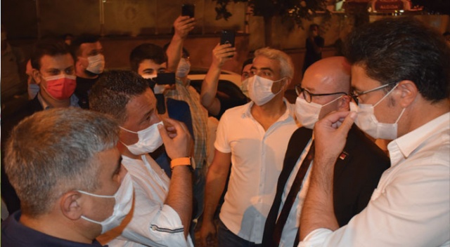 Polisten fener alayına pandemi ayarı Polisten fener alayına pandemi ayarı