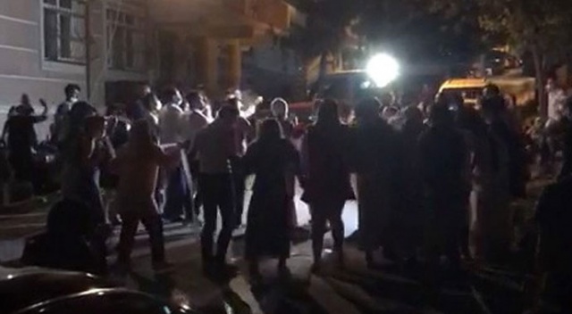 Sosyal mesafesiz düğünde müzisyenden ilginç sitem! Sosyal mesafesiz düğünde müzisyenden ilginç sitem!