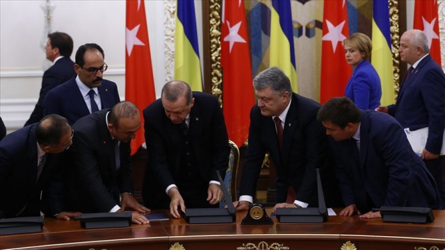 Ukrayna&#039;dan Bakan Çavuşoğlu, Cumhurbaşkanlığı Sözcüsü Kalın ve Baykar Genel Müdürü Bayraktar&#039;a devlet nişanı
