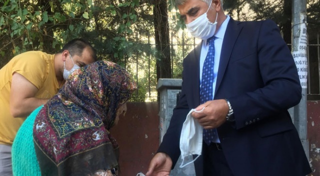 Vali ile yaşlı kadının maske pazarlığı Vali ile yaşlı kadının maske pazarlığı