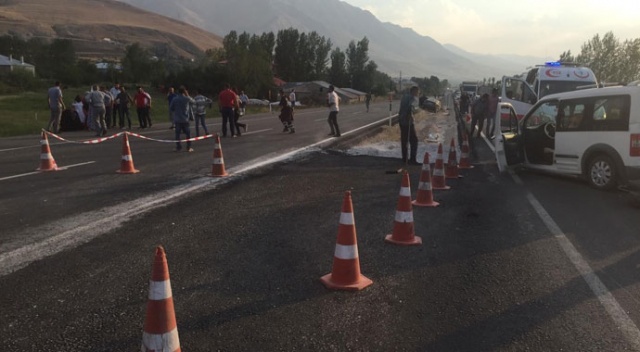 Van'da trafik kazası: 6 yaralı Van'da trafik kazası: 6 yaralı