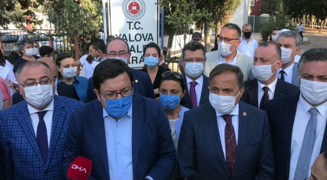 'Yolsuzluk' sanıkları hâkim karşısında 'Yolsuzluk' sanıkları hâkim karşısında