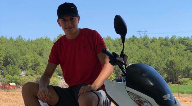 17 yaşındaki genç, motosiklet kazasında hayatını kaybetti 17 yaşındaki genç, motosiklet kazasında hayatını kaybetti