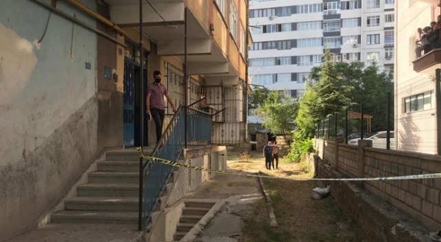 3. kattan düşen yaşlı adam hayatını kaybetti