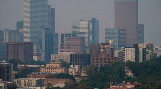 ABD'nin Denver kentinde hava sıcaklığı 48 saatte 36 derece düştü ABD'nin Denver kentinde hava sıcaklığı 48 saatte 36 derece düştü