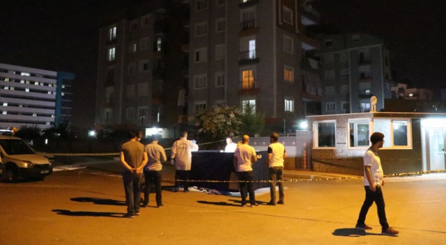 Antalya'da ortaklar arasında bıçaklı kavga: 1 ölü, 1 yaralı Antalya'da ortaklar arasında bıçaklı kavga: 1 ölü, 1 yaralı