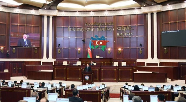 Azerbaycan savaş hali ilan etti Azerbaycan savaş hali ilan etti
