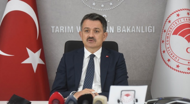 Bakan Pakdemirli: Bu yıl kuru üzüm fiyatını 12 buçuk liranın altına düşürmeyeceğiz