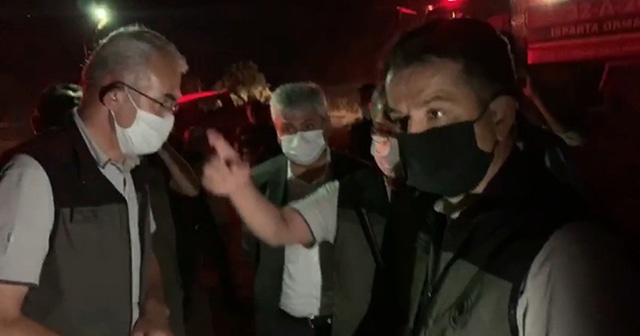 Bakan Pakdemirli, Hatay'daki yangın yerini inceledi Bakan Pakdemirli, Hatay'daki yangın yerini inceledi
