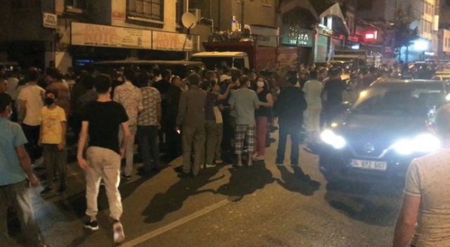 Beyoğlu’nda pazarcılar eylem yaparak yol kapattı